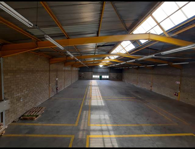 1,045M² WAREHOUSE TO LET IN ROBERTVILLE