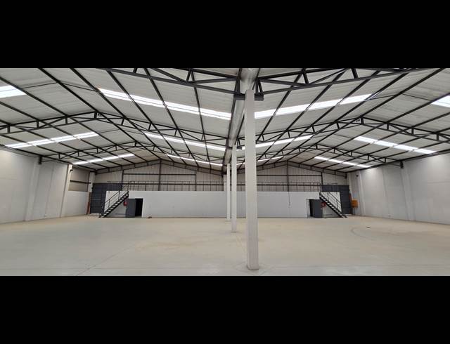 1,094M² WAREHOUSE TO LET IN COSMO BUSINESS PARK