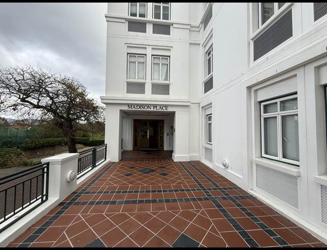 74M² OFFICE TO LET IN CONSTANTIA