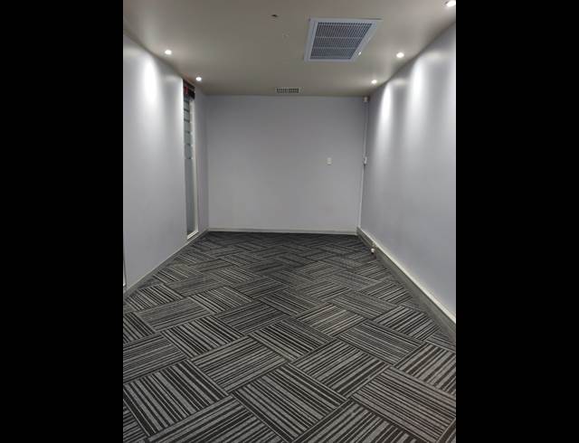 175.32M² OFFICE TO LET IN WESTVILLE