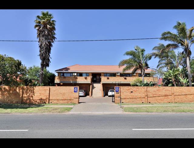M² BUILDING TO LET IN LINMEYER