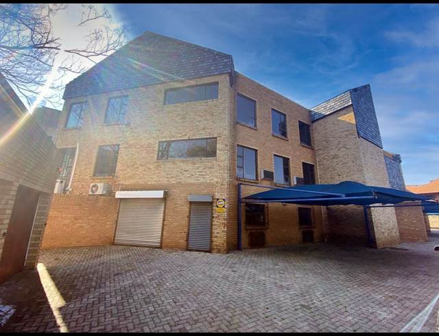 1,983M² OFFICE TO LET IN PARKMORE