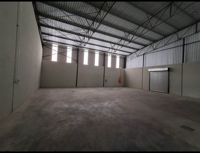 350M² WAREHOUSE TO LET IN WYCHWOOD