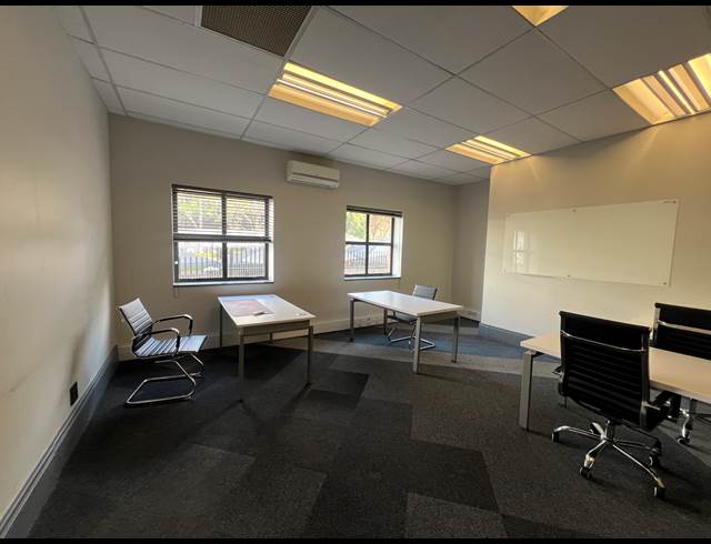 44M² SERVICED OFFICE TO LET IN ILLOVO