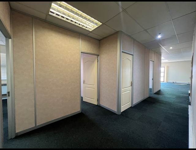150M² OFFICE TO LET IN HIGHVELD
