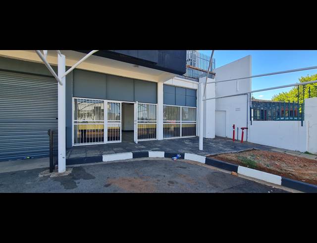 58M² RETAIL TO LET IN BORDEAUX