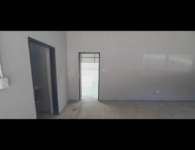 483M² MINI FACTORY TO LET IN COSMO BUSINESS PARK