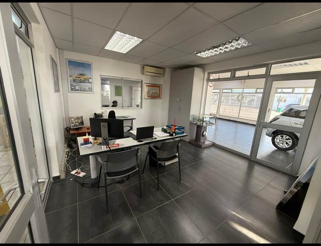 2,550M² RETAIL TO LET IN ARCADIA