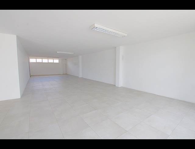 699M² WAREHOUSE TO LET IN KYA SANDS