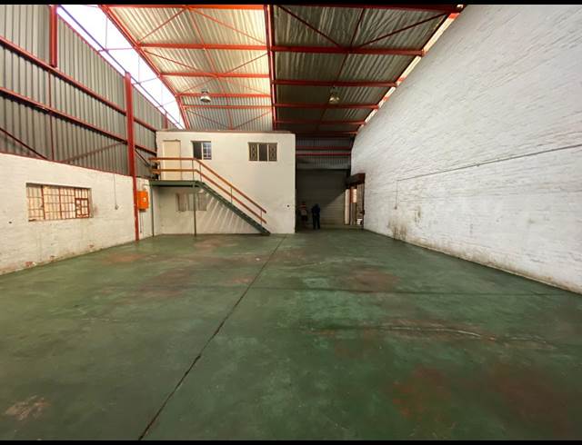 210M² WAREHOUSE TO LET IN SPARTAN