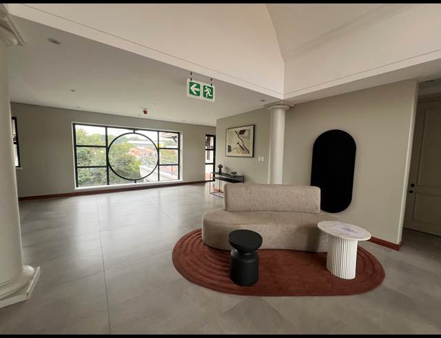 472M² OFFICE TO LET IN HYDE PARK