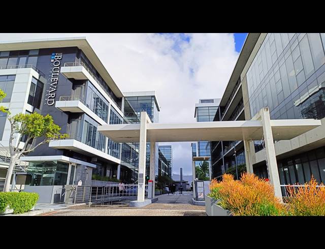 1,587M² OFFICE TO LET IN WOODSTOCK