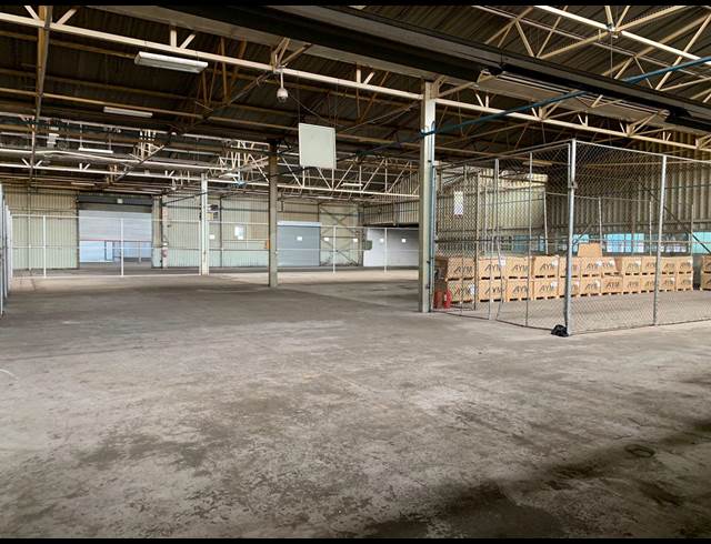 3,530M² WAREHOUSE TO LET IN WYNBERG