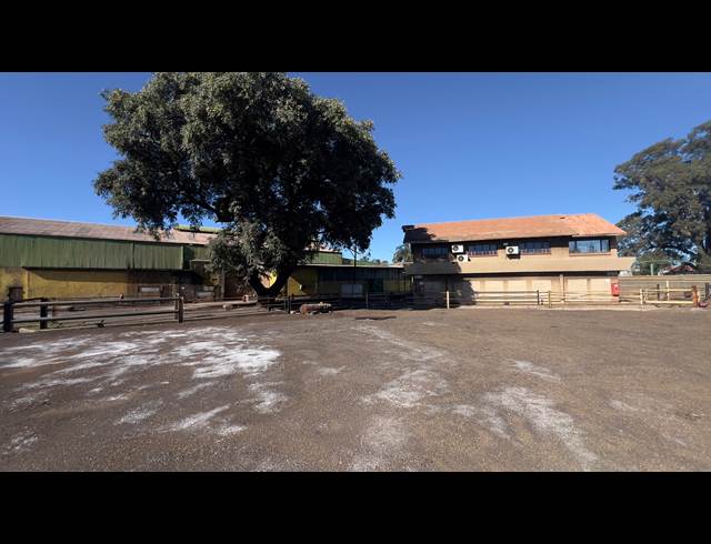 2,900M² WAREHOUSE TO LET IN GERMISTON CENTRAL