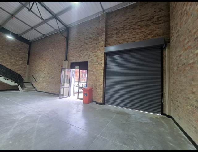 381.60M² WAREHOUSE TO LET IN RIVERSANDS