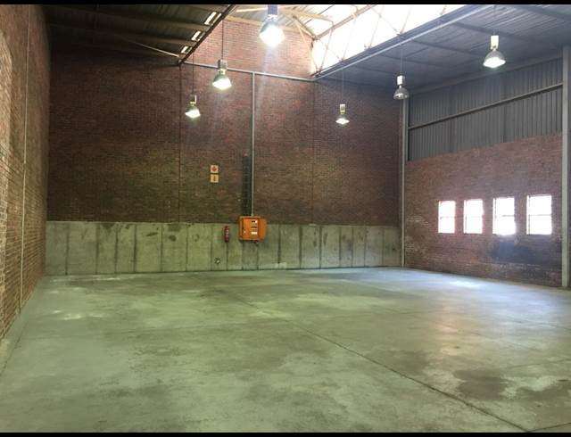 388M² WAREHOUSE RENTED IN STRIJDOMPARK