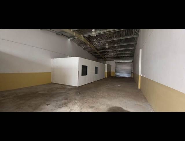 196M² WAREHOUSE TO LET IN WATERFALL
