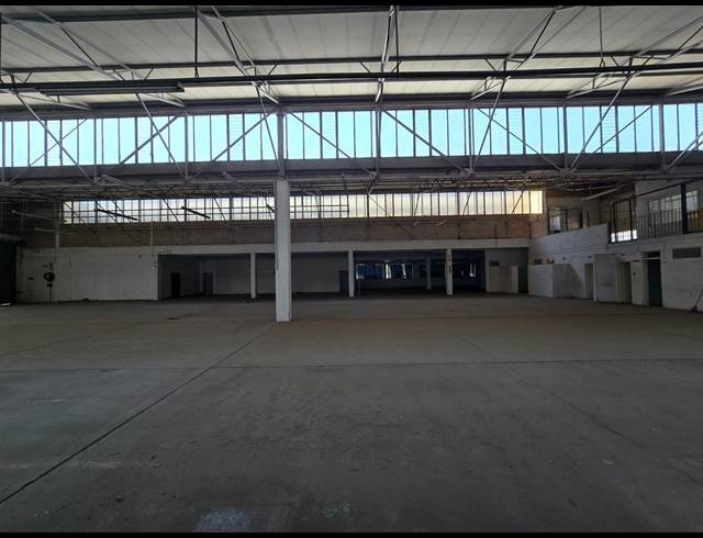 1,972M² WAREHOUSE TO LET IN BENROSE