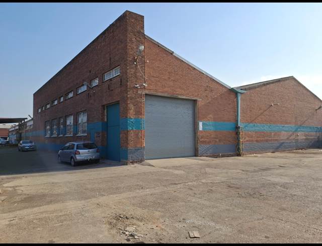 1,522M² WAREHOUSE RENTED IN CHISELHURST