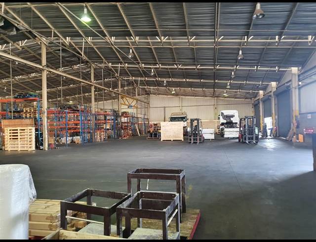 3,400M² WAREHOUSE TO LET IN SPARTAN