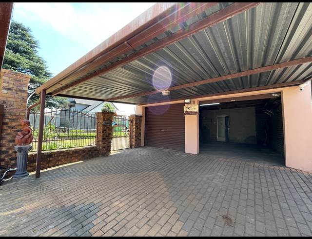 245M² OFFICE TO LET IN PARKRAND