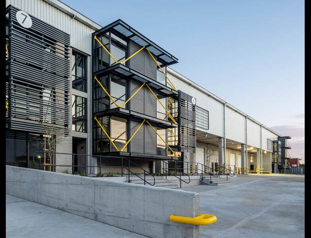 6,569M² WAREHOUSE TO LET IN BELLVILLE SOUTH INDUSTRIA