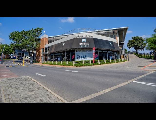 416.40M² RETAIL TO LET IN BRYANSTON