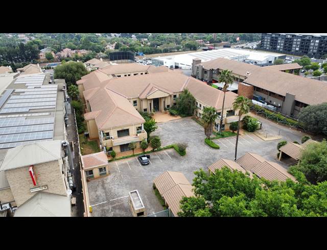 4,395M² OFFICE TO LET IN BEDFORDVIEW