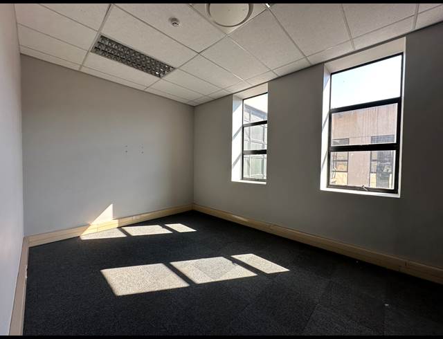 155.30M² OFFICE TO LET IN ECO PARK ESTATE