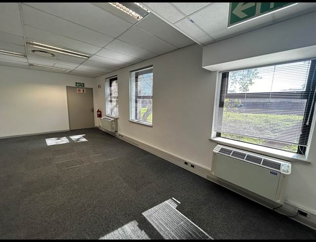 355M² BUILDING TO LET IN MOWBRAY