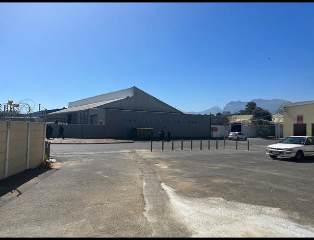 470M² WAREHOUSE TO LET IN PAARL CENTRAL