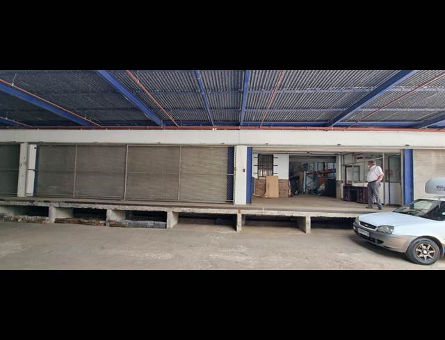 800M² WAREHOUSE TO LET IN SELBY