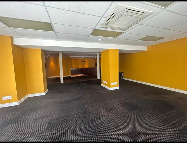 253M² OFFICE TO LET IN CLAREMONT