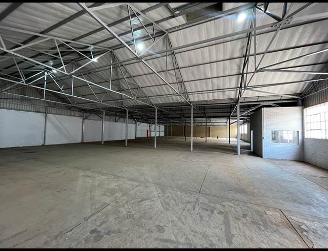 1,400M² WAREHOUSE TO LET IN NEW ERA