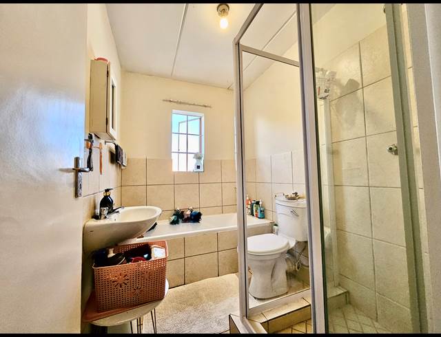 2 bed property to rent in TERENURE