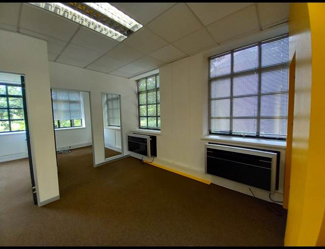 396M² OFFICE TO LET IN BRYANSTON