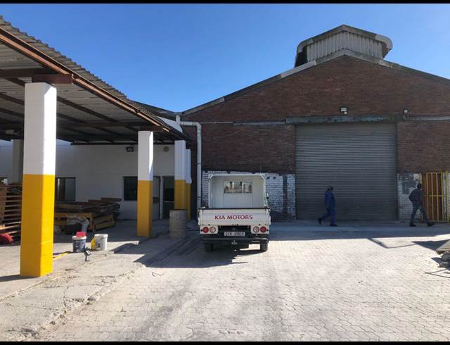 1,150M² WAREHOUSE TO LET IN BLACKHEATH INDUSTRIAL
