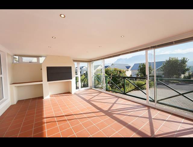 3 bed property to rent in LANGERUG