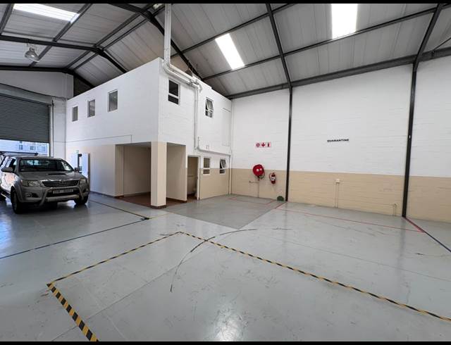 518M² WAREHOUSE TO LET IN STRAND INDUSTRIA