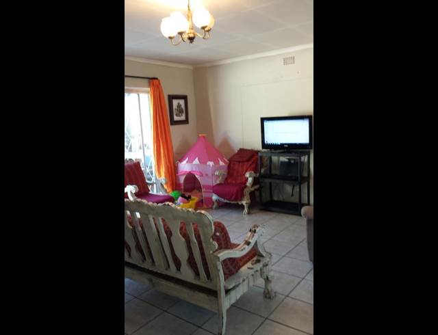 3 BEDROOM PROPERTY TO RENT IN WITFIELD