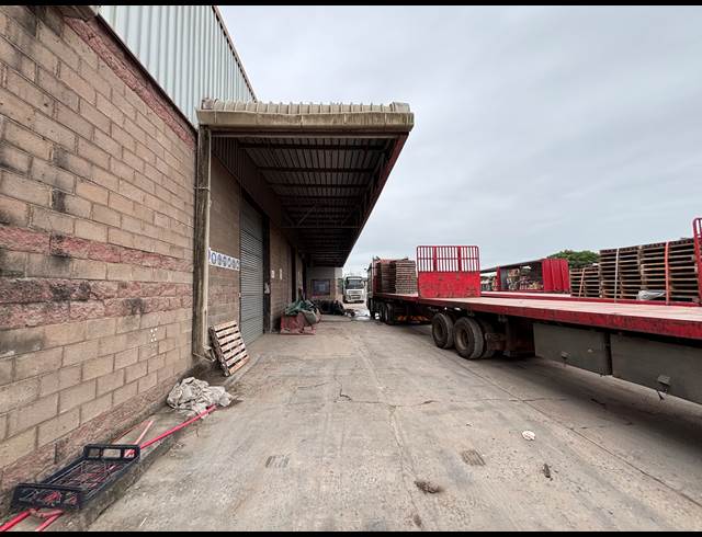2,500M² WAREHOUSE TO LET IN PHOENIX INDUSTRIAL