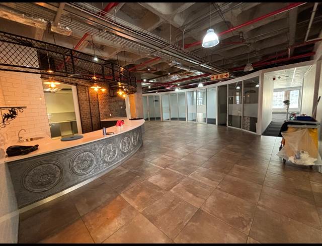 979M² OFFICE TO LET IN CAPE TOWN CITY CENTRE