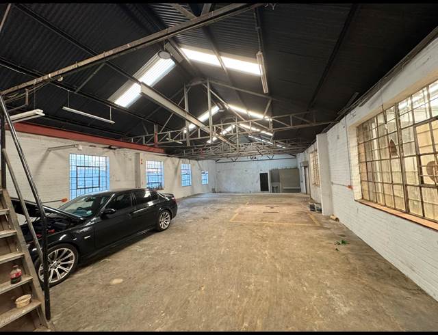 400M² WAREHOUSE TO LET IN BOOYSENS RESERVE