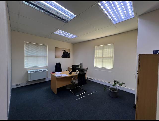 65M² OFFICE TO LET IN HIGHVELD
