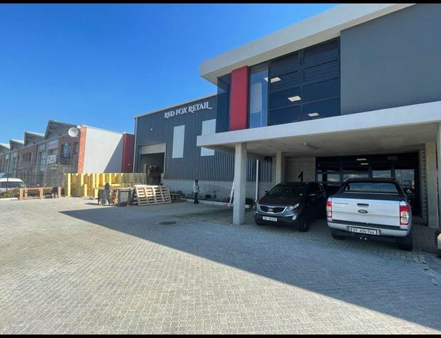 494M² WAREHOUSE RENTED IN STIKLAND INDUSTRIAL