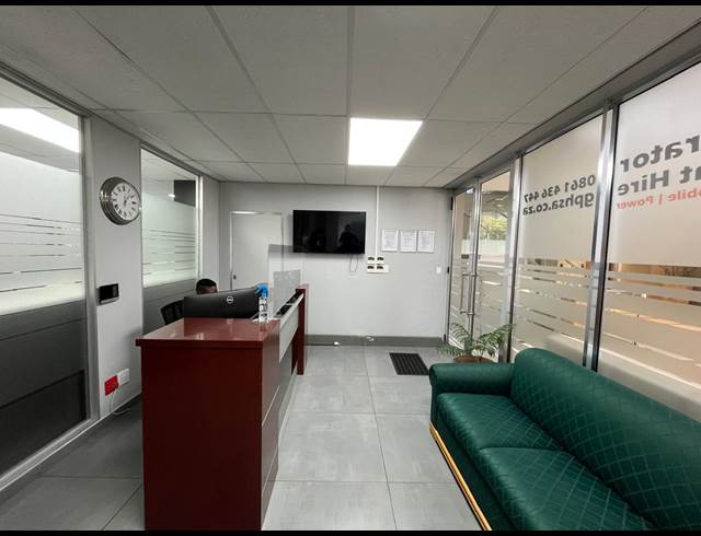206M² OFFICE TO LET IN VORNA VALLEY