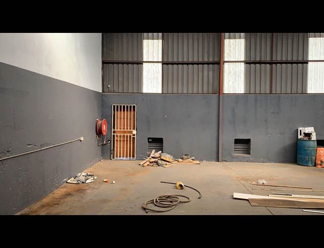 264M² WAREHOUSE TO LET IN ANDERBOLT
