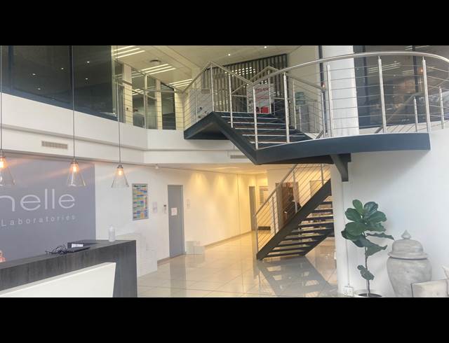 838M² RETAIL TO LET IN NORTH RIDING
