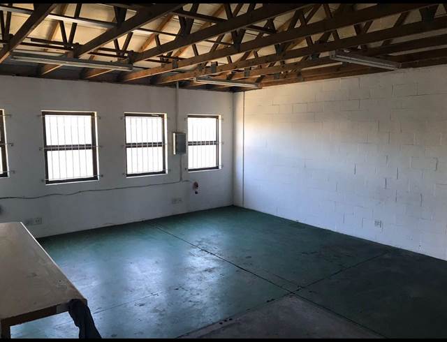 198M² WAREHOUSE TO LET IN OTTERY