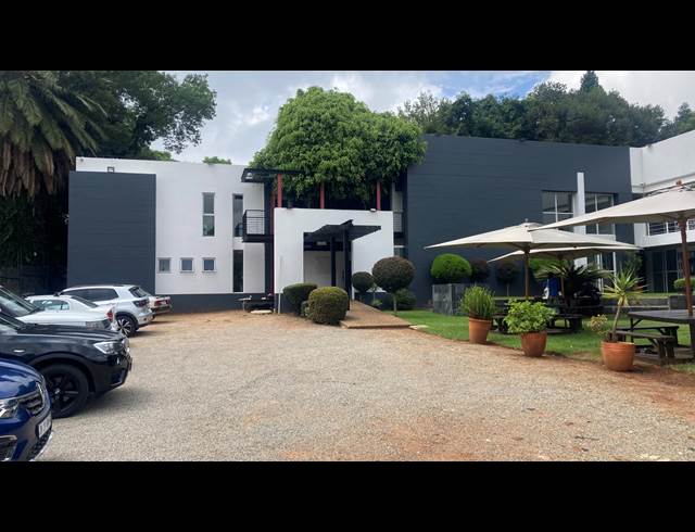 240M² OFFICE TO LET IN PARKVIEW